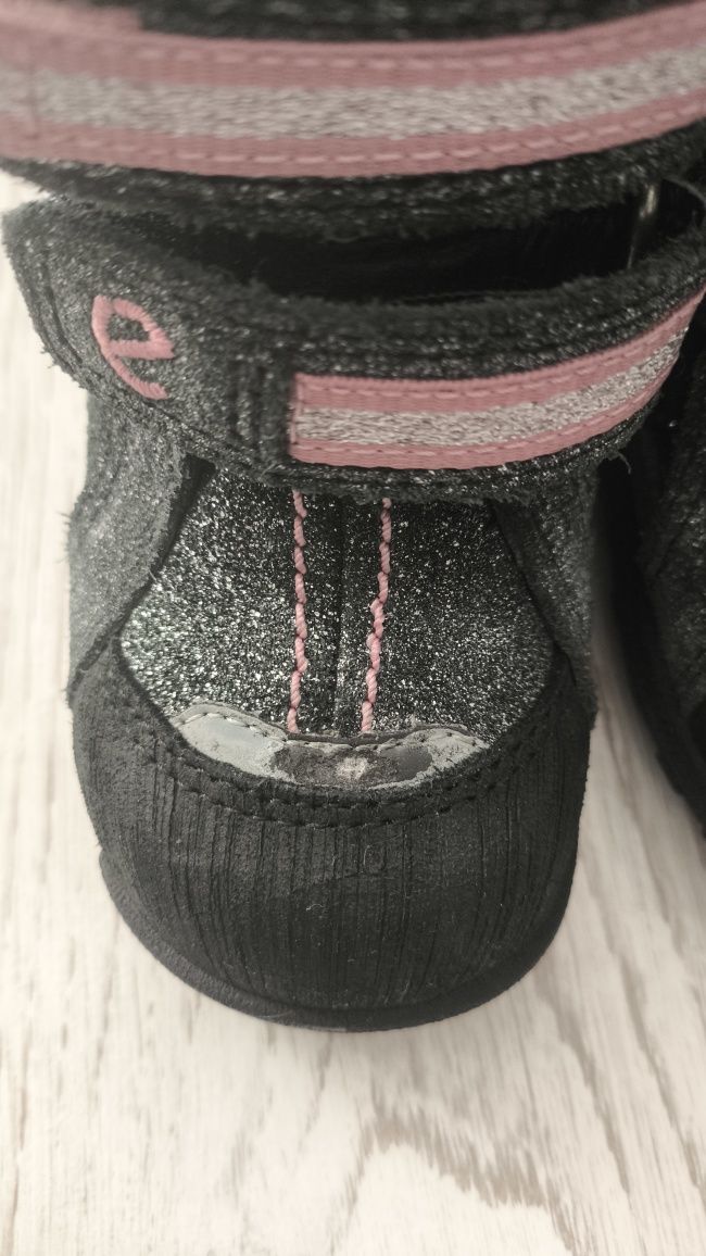 Buty dziecięce Ecco zimowe buciki kozaki dziewczęce 20