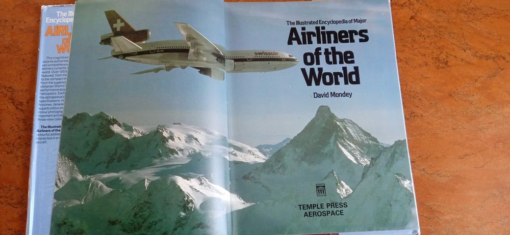 Lotnictwo Album Encyklopedia AIRLINERS OF THE WORLD. Super Prezent!!!