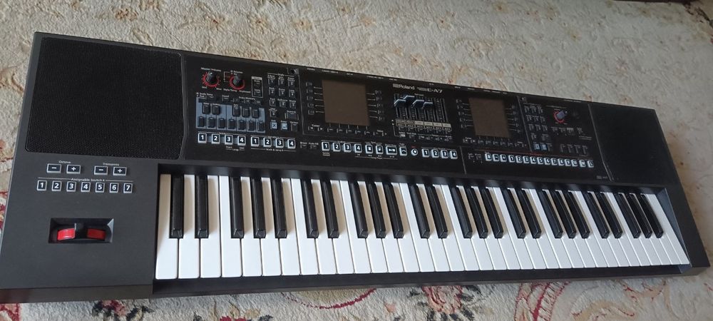 Синтезатор Roland ea-7