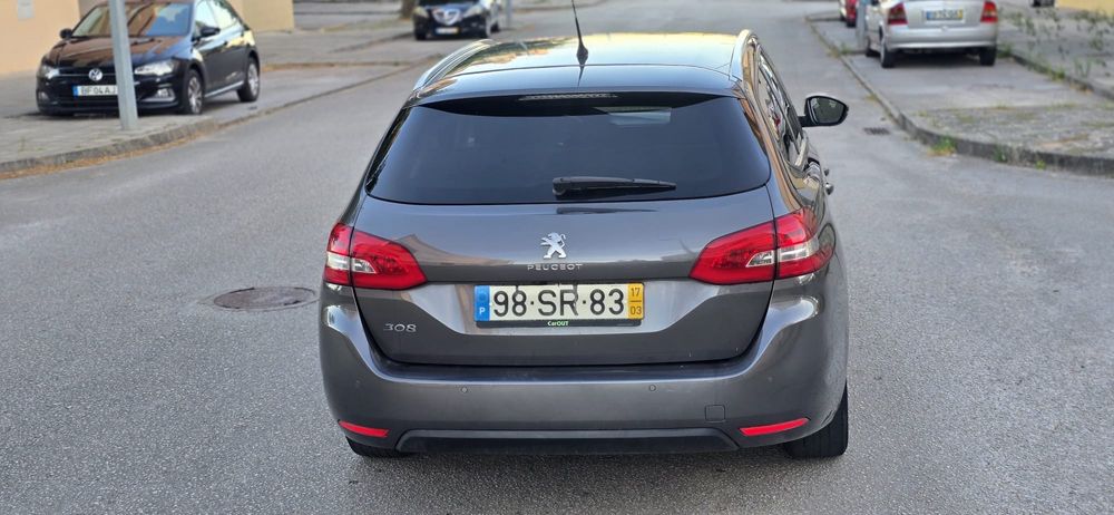 Peugeot 308 1.6 HDI Allure ano 2017 a diesel