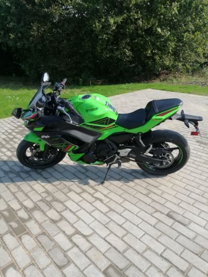 Kawasaki 650 Ninja