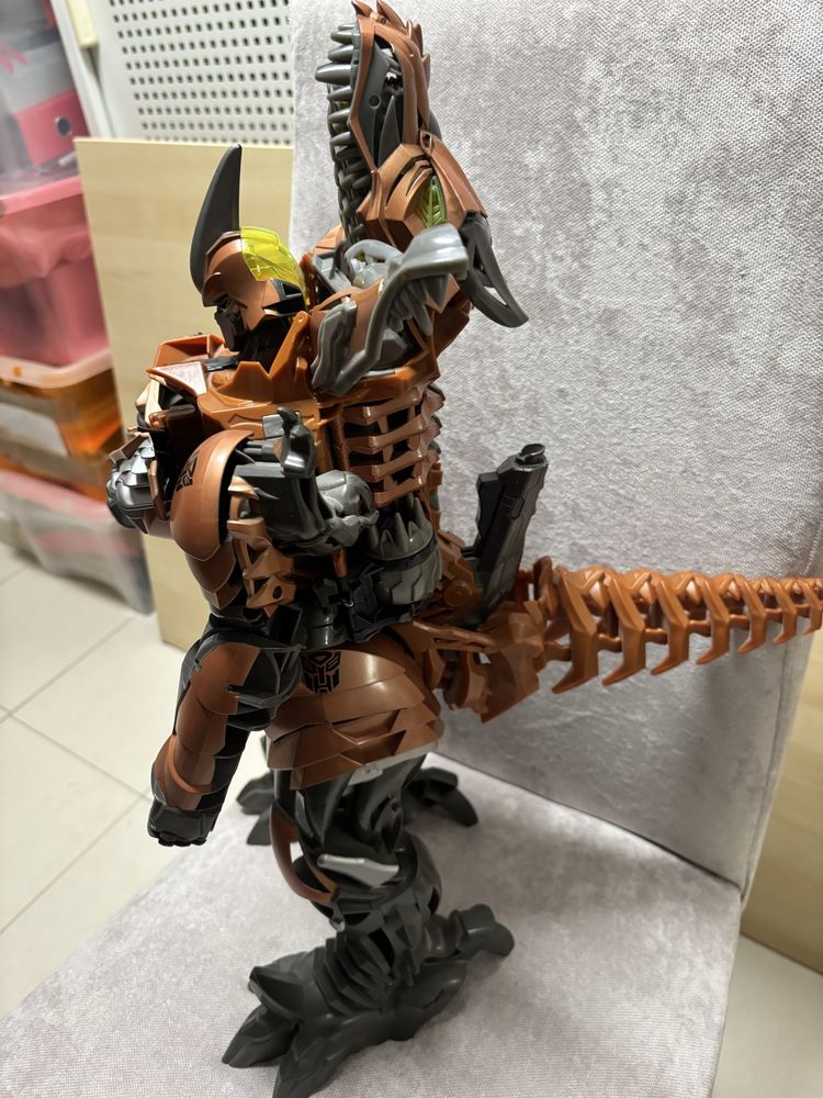 Transformers Dinobot