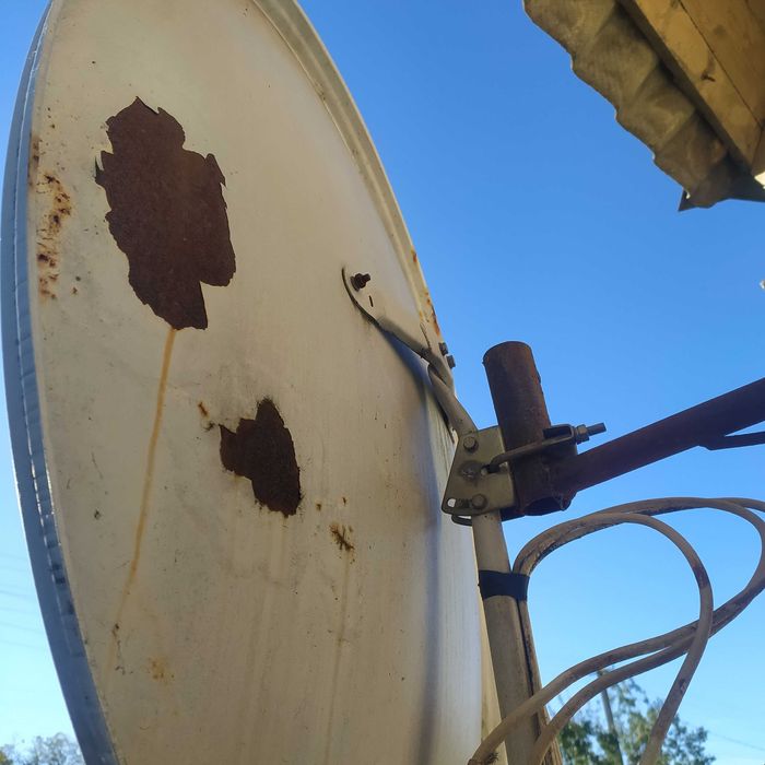 Укр канали Комплект  на два тел.супутникового тб  Спутниковая антена