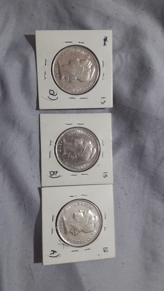 3 moedas em prata bom estado  ,50centavos 2x1913 e 1x 1914,