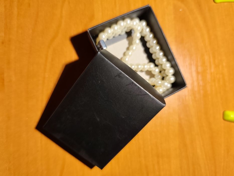 Nowa elegancka bransoletka- sztuczne perełki