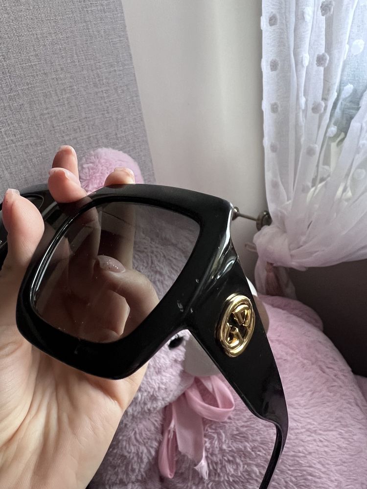Okulary przeciwsłoneczne Gucci GG 0053S