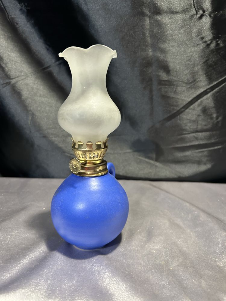 Lampa Naftowa z Uszkiem w Niebieskim Odcieniu