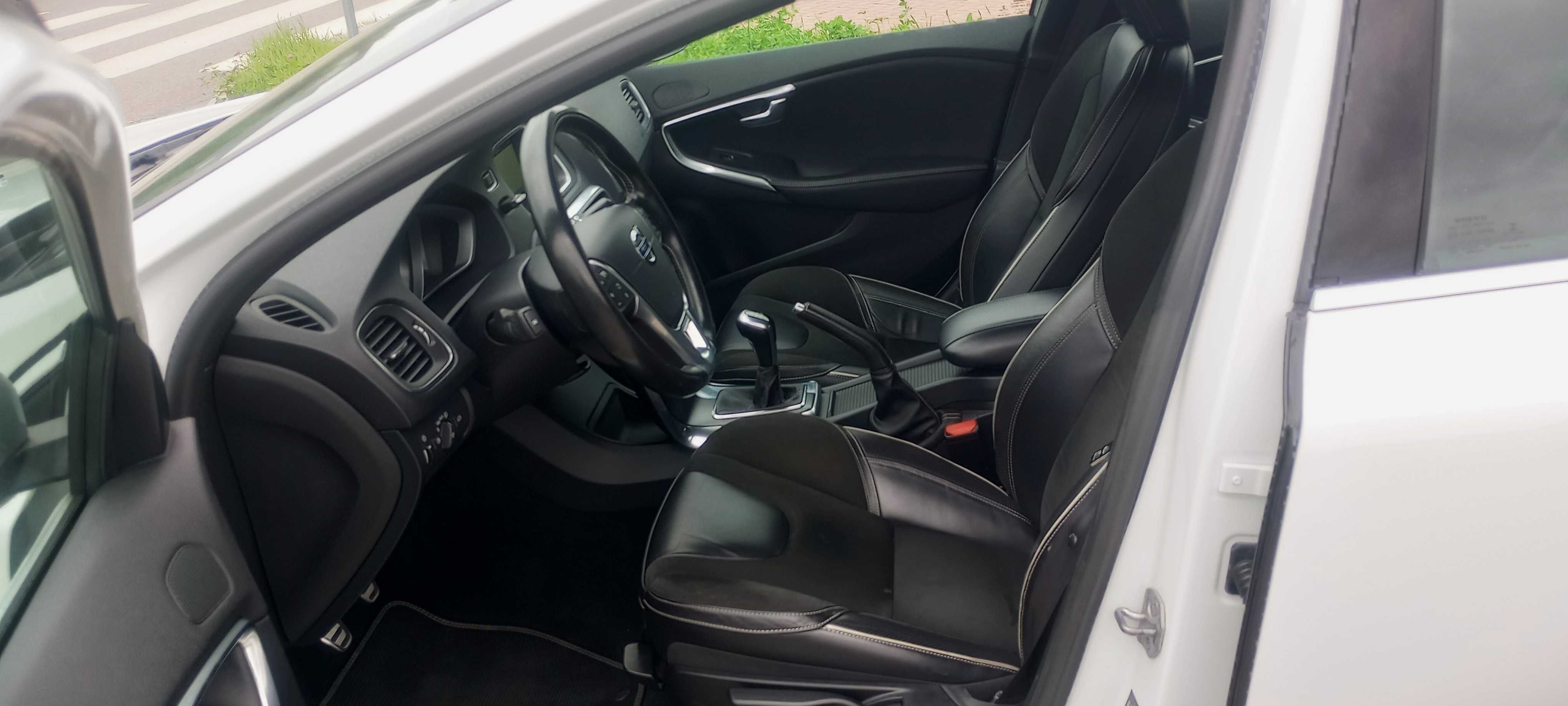 Volvo V40 XII.2015r, 2,0 D2 (120KM) R-Design