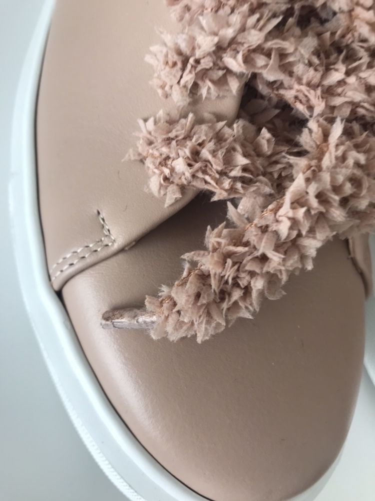 Sneakersy skórzane nude w stylu Vanda Novak GIANMARKO
