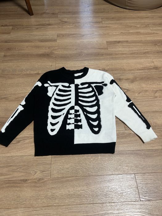 Светр скелет,жіночій,розмір S