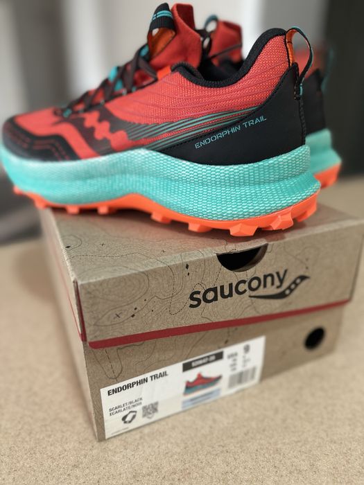 Чоловічі стильні спортивні нові кросівки Saucony Endorphin Trail