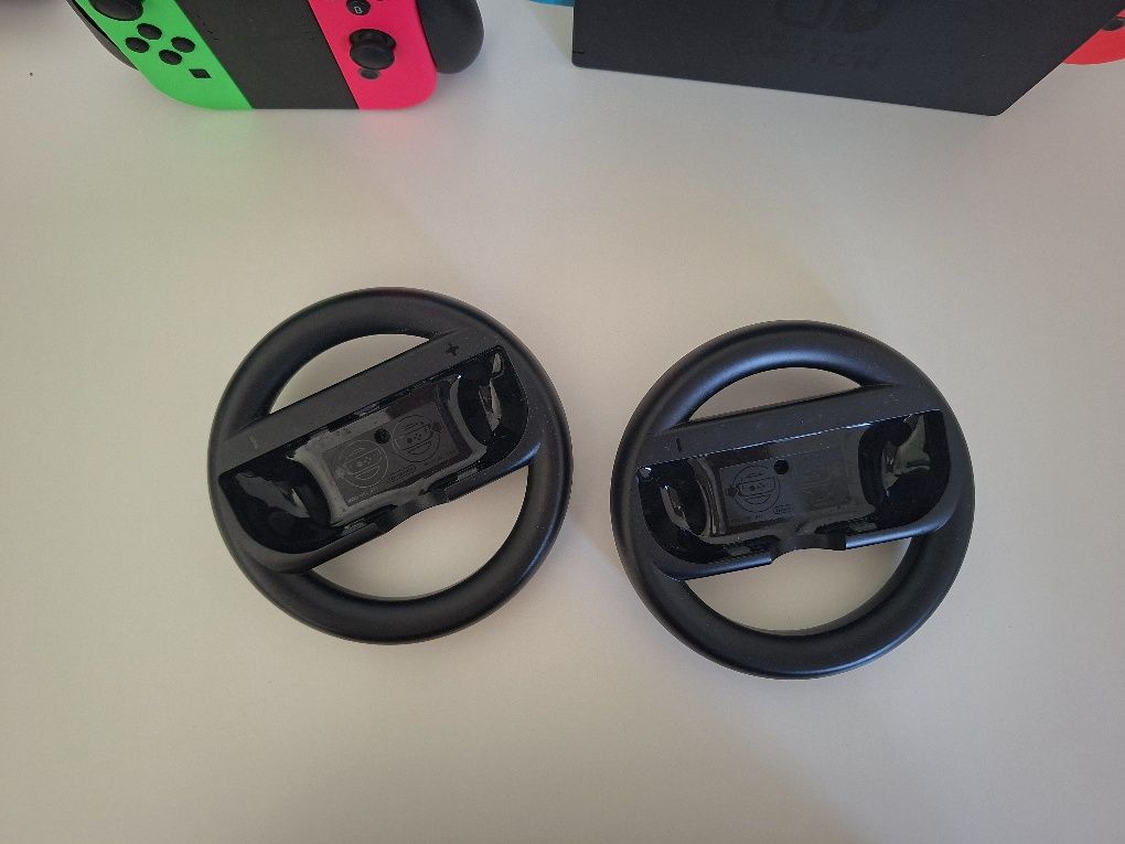 Nintendo switch com acessórios e jogos