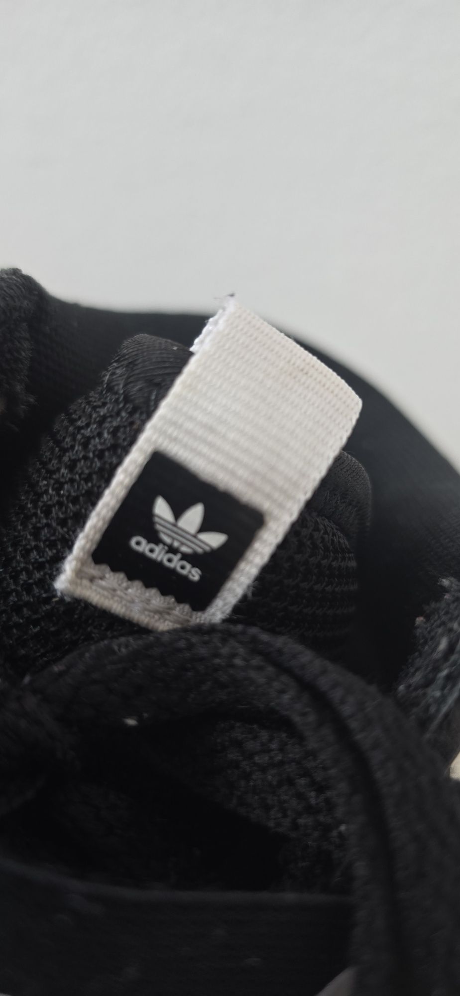 Adidas czarne rozm. 41 1/3  bdb -
