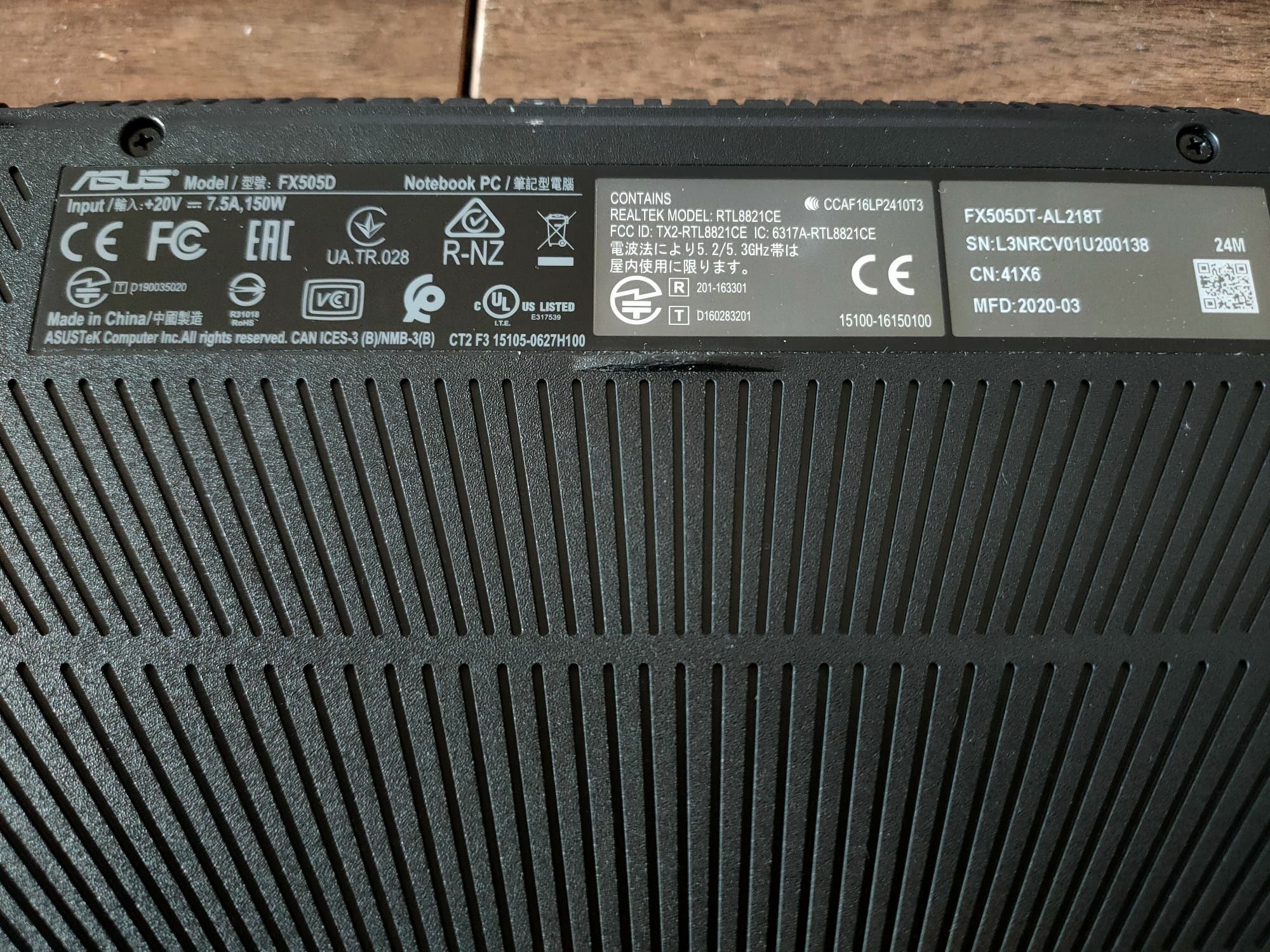 Laptop gamingowy Asus. Model FX505DT-AL218T
