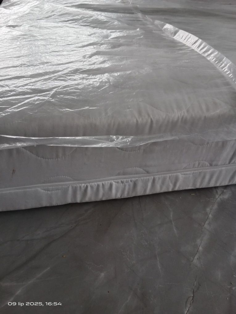Materac sprężynowy 160x200