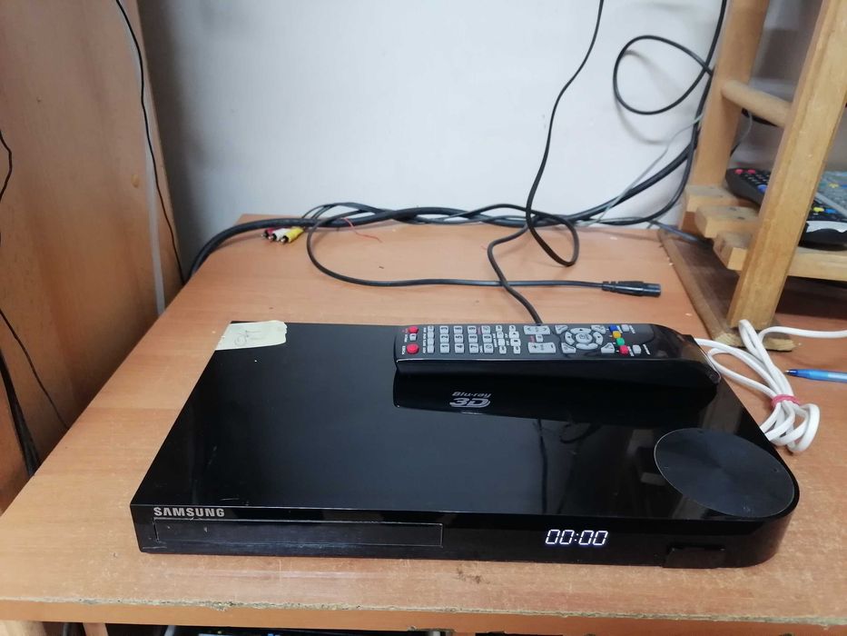 Odtwarzacz Bluray Samsung BD-H6500 pilot