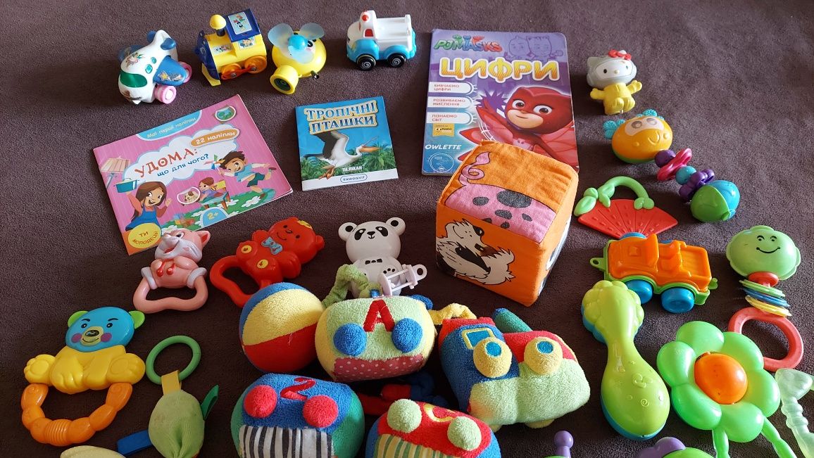 Игрушки и погремушки для малыша книжка детская