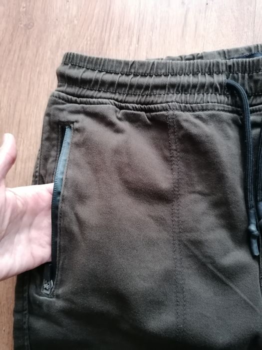 Spodnie męskie S ze streczem brązowe  10 zł