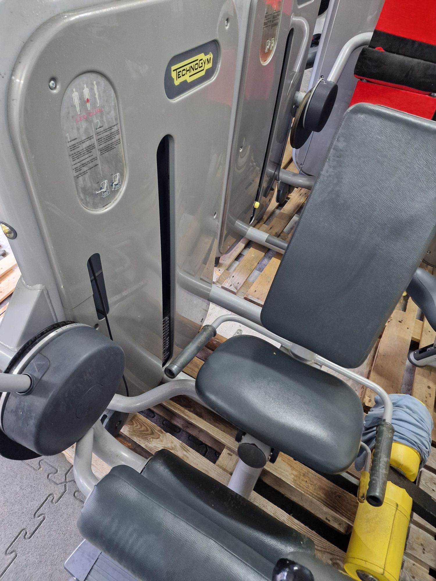 Technogym element   set 8 maszyn na siłownie