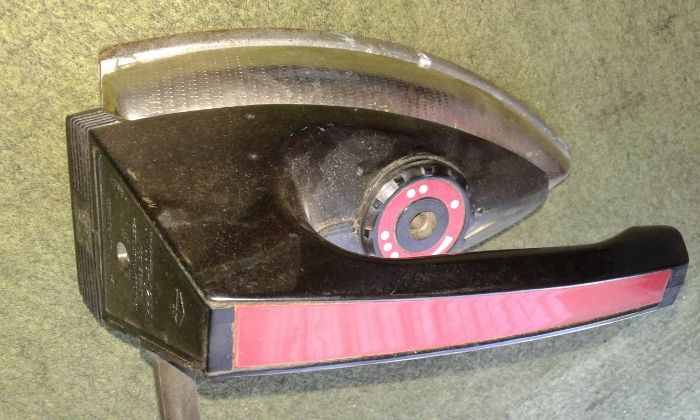 Продам утюг