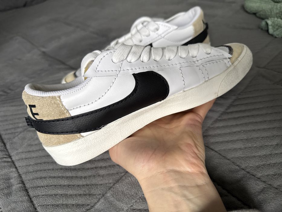 Кровівки  в дуже  горошому стані стан 5/5 не дорого