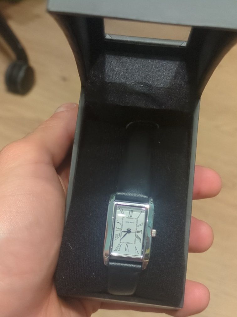 Zegarek damski sekonda USZKODZONY