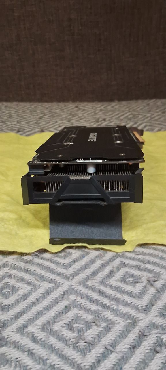 GIGABYTE Radeon RX 470 4gb.