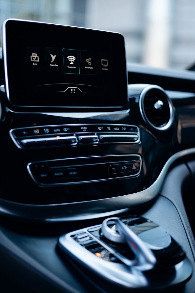 Mercedes V-class VIP-Трансфер за кордон / Перевезення