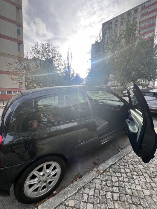 Carro Renault Clio S 1.2 (Negociável)