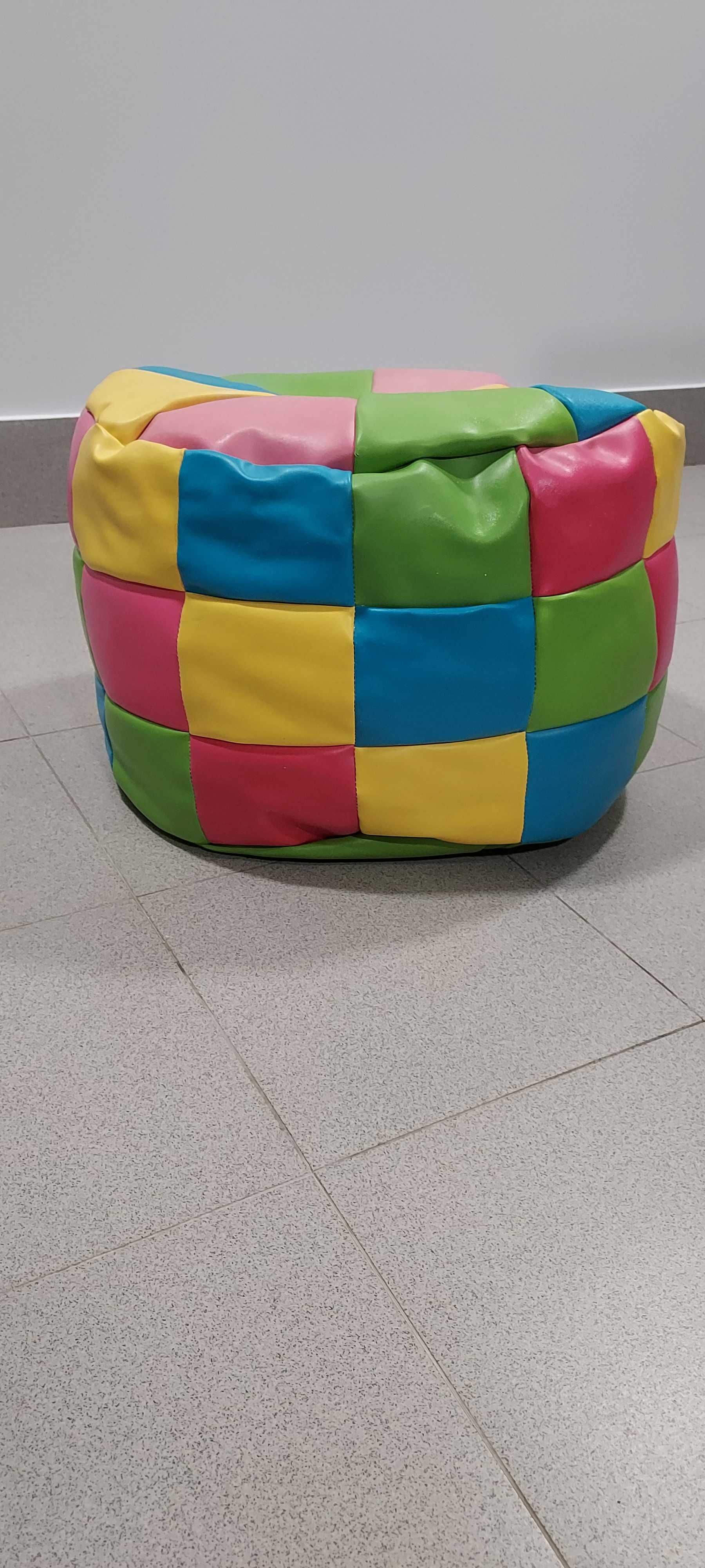 Sofazinho infantil para quarto de crianças