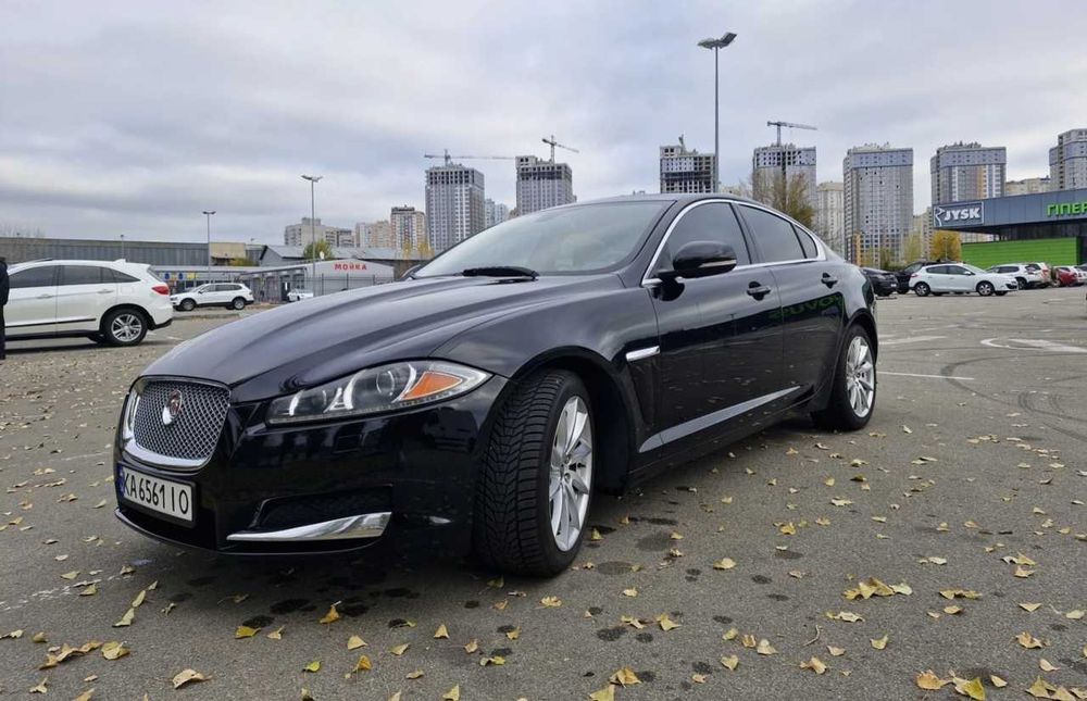 Продам Jaguar XF 2.0 2013 року у хорошому стані
