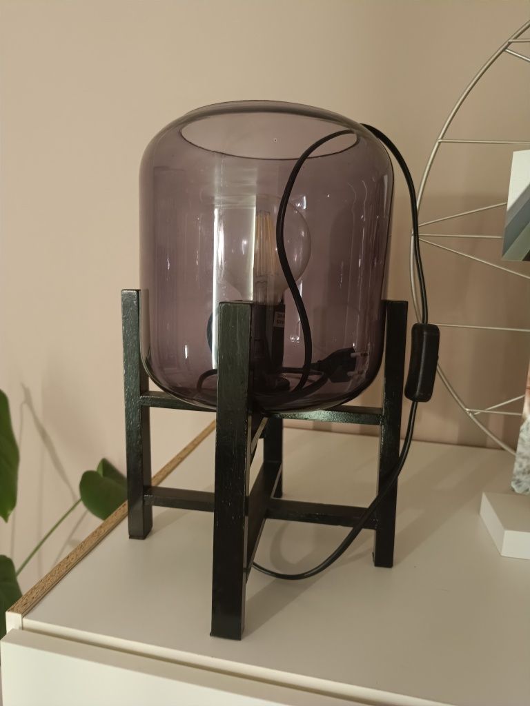 Lampka nocna bardzo ładna
