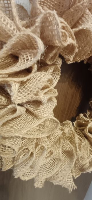 Wieniec na drzwi świąteczny z juty. Boho styl. Średnica ok.40/42 cm.