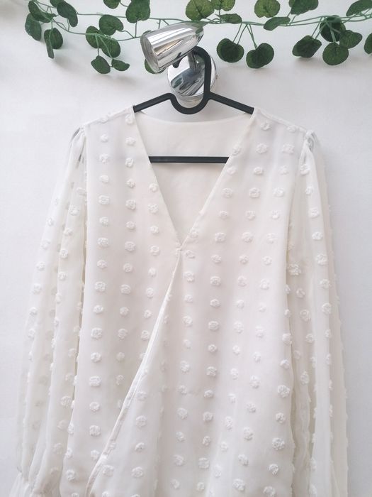 Blusa Branca de Manga Comprida