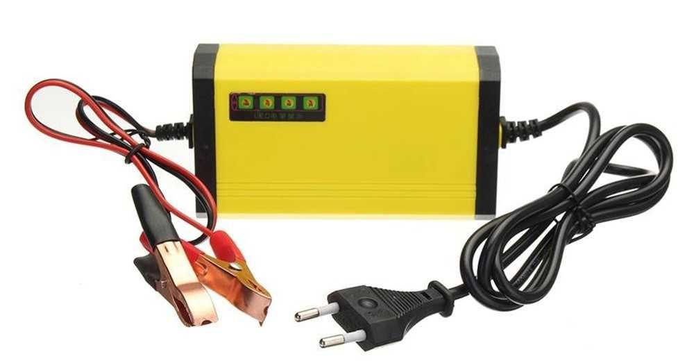 Carregador de 12V 2A Para Baterias De Carros/ Motos/ Scooters