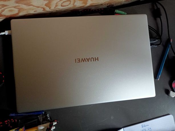 HUAWEI MateBook D15 8GB, 15.6 " , 265GB SSD