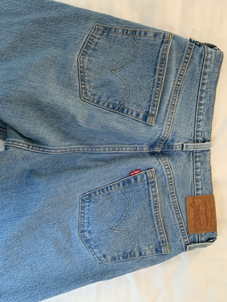 Jeansy Levi’s model 501, rozmiar W28, L26
