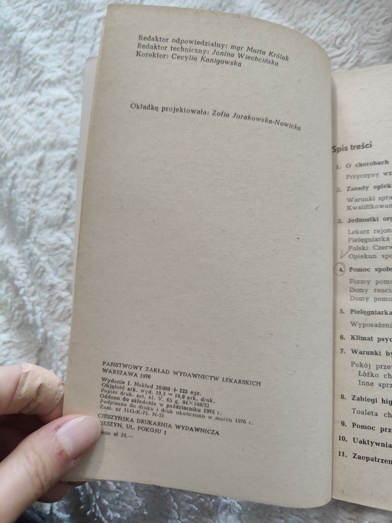 Książka opieka pielęgniarska nad przewlekle chorym w domu PZWL 1976