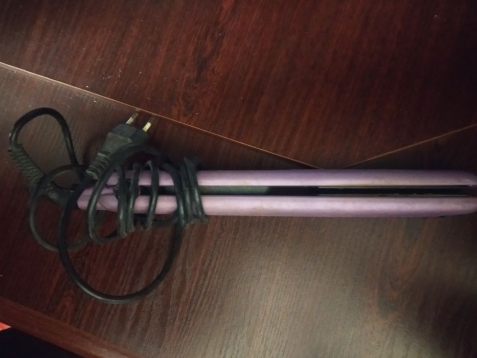 Вирівнювач для волосся