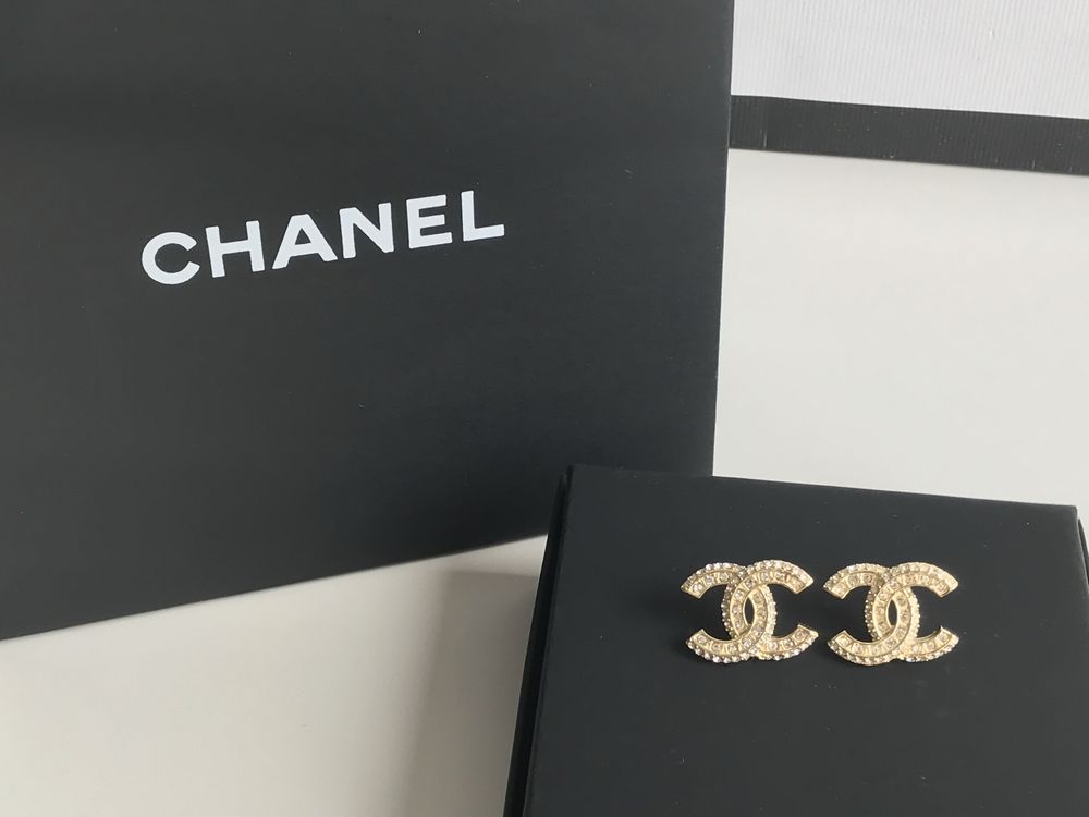 Chanel eleganckie delikatne złote kolczyki cyrkonie pudełko