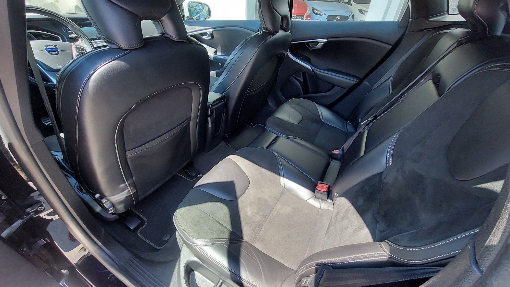 Volvo V40 D4 190cv R-Design