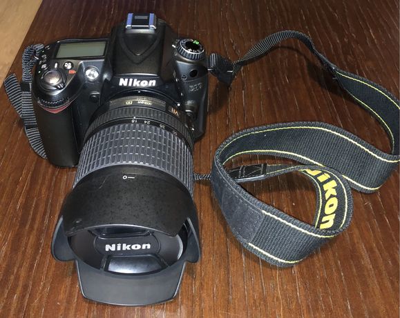 Nikon D90 plus obiektyw 18-105mm plus torba
