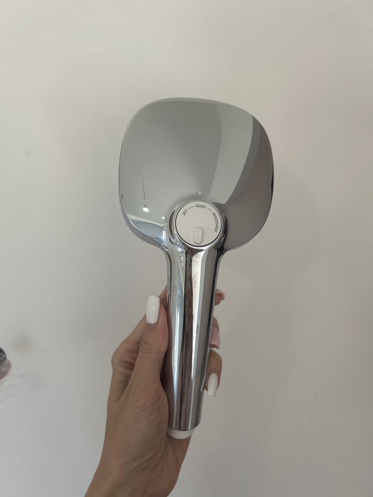 Nowa słuchawka Grohe Cubeo