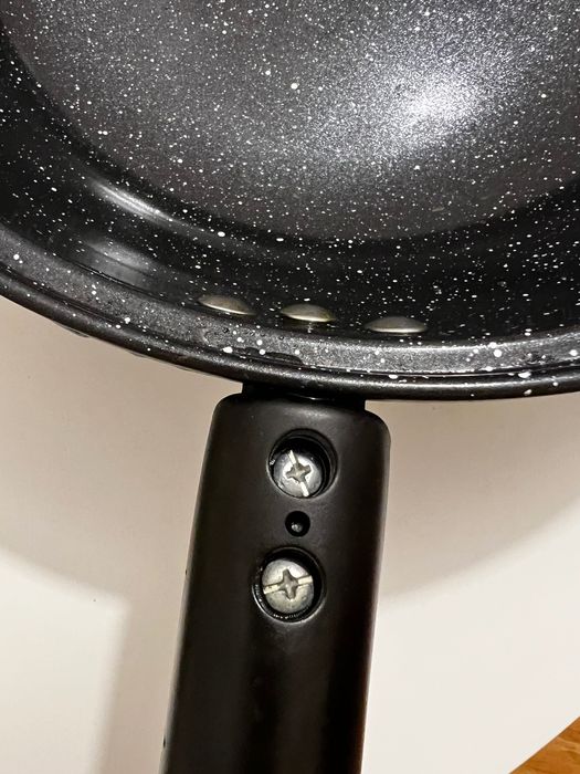 Вакуумна сковорідка supretto wok з кришкою