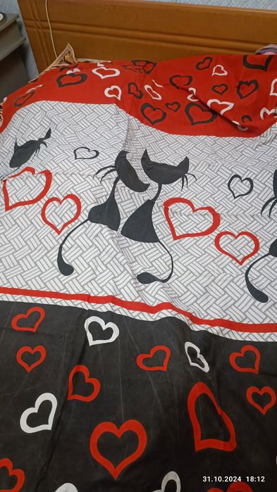Продам постельное белье кошки