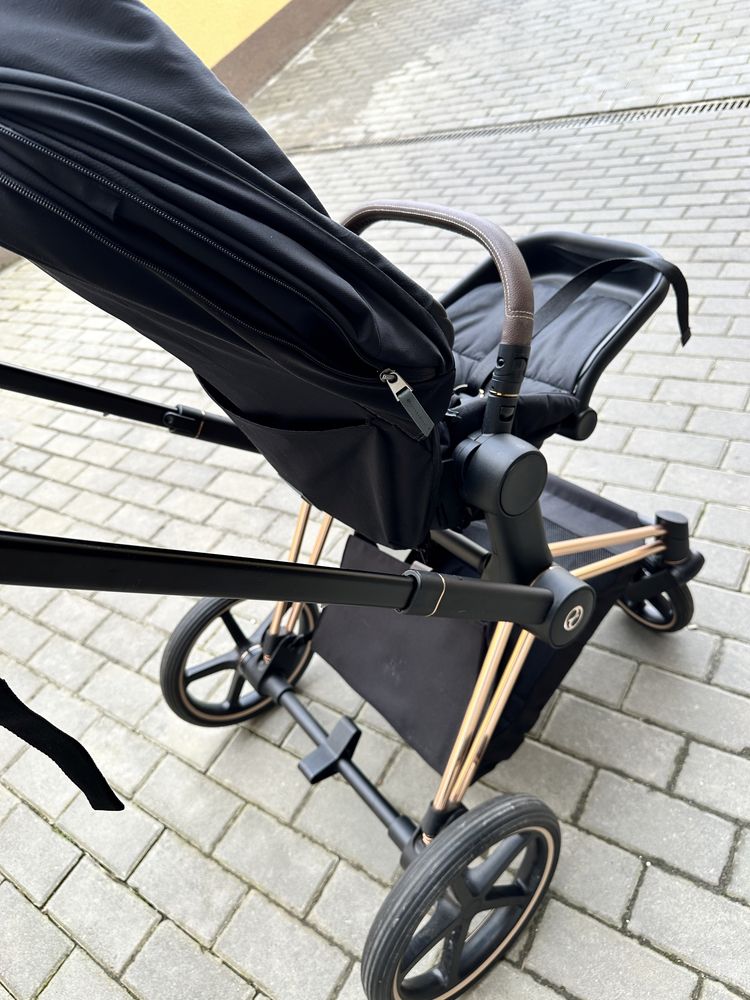 Cybex Priam 4.0 deep black & gold rose spacerówka