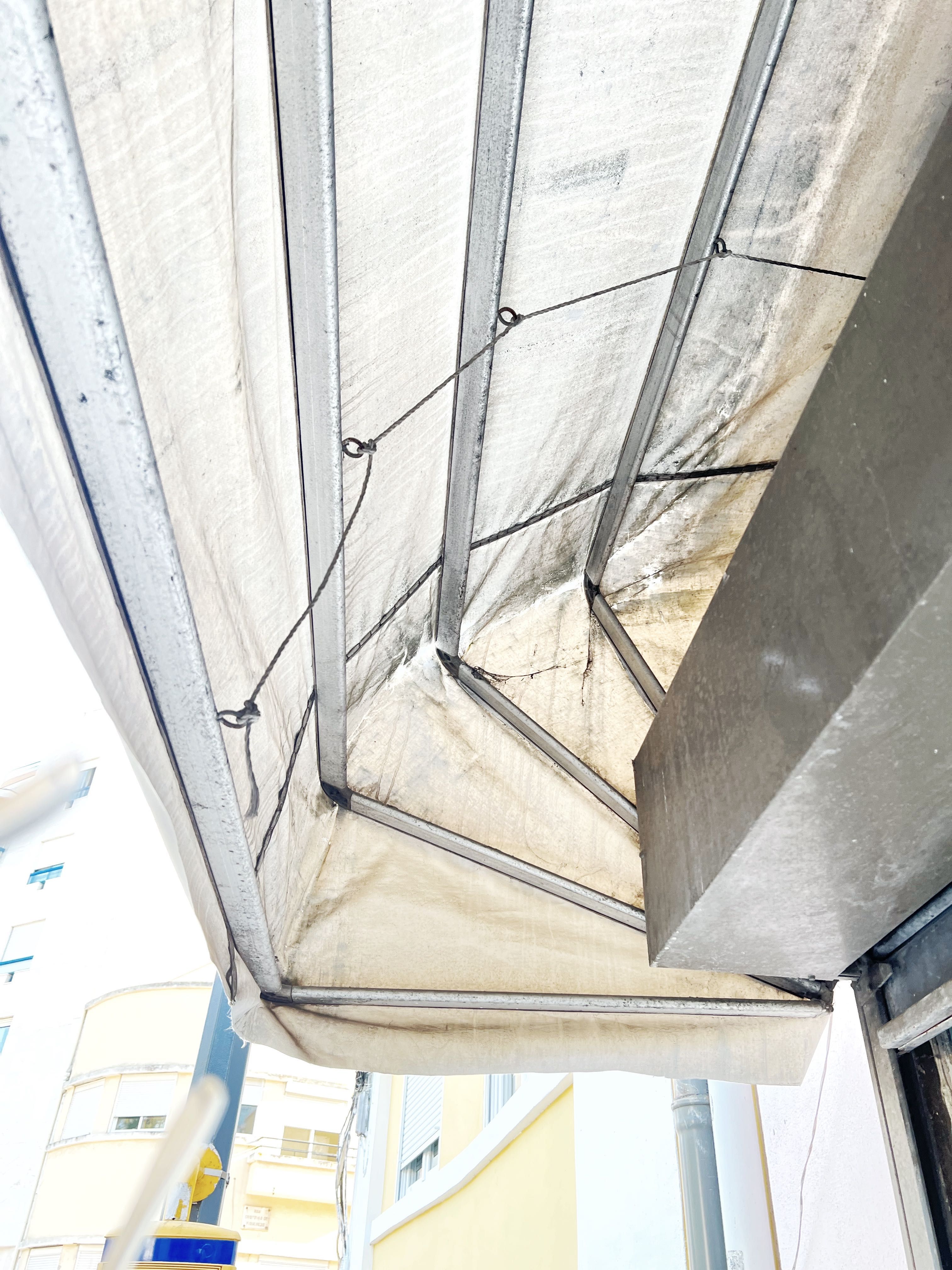 Estrutura de toldo