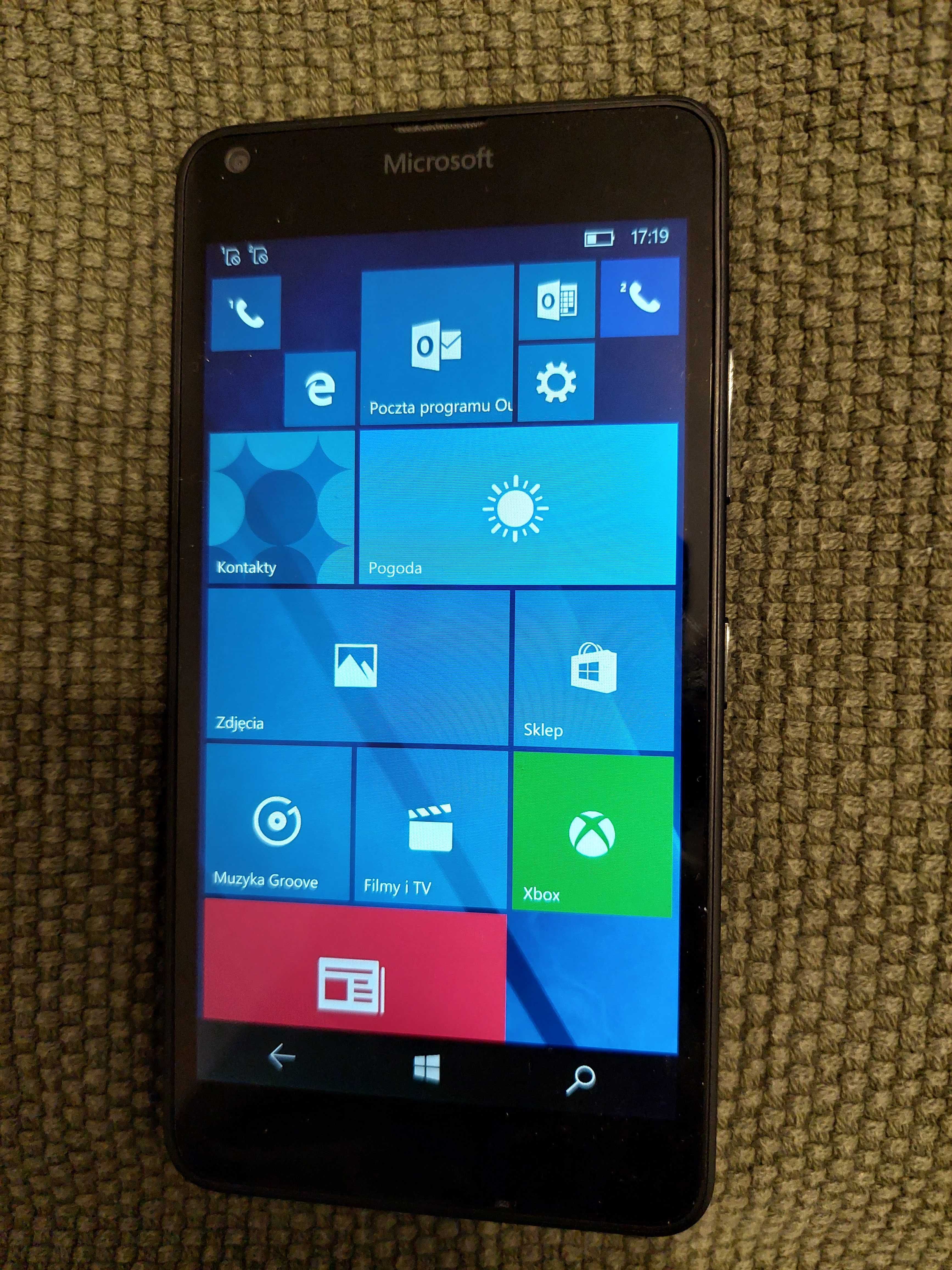 Microsoft Lumia 640