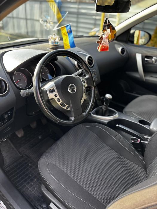 Продам Nissan Qashqai