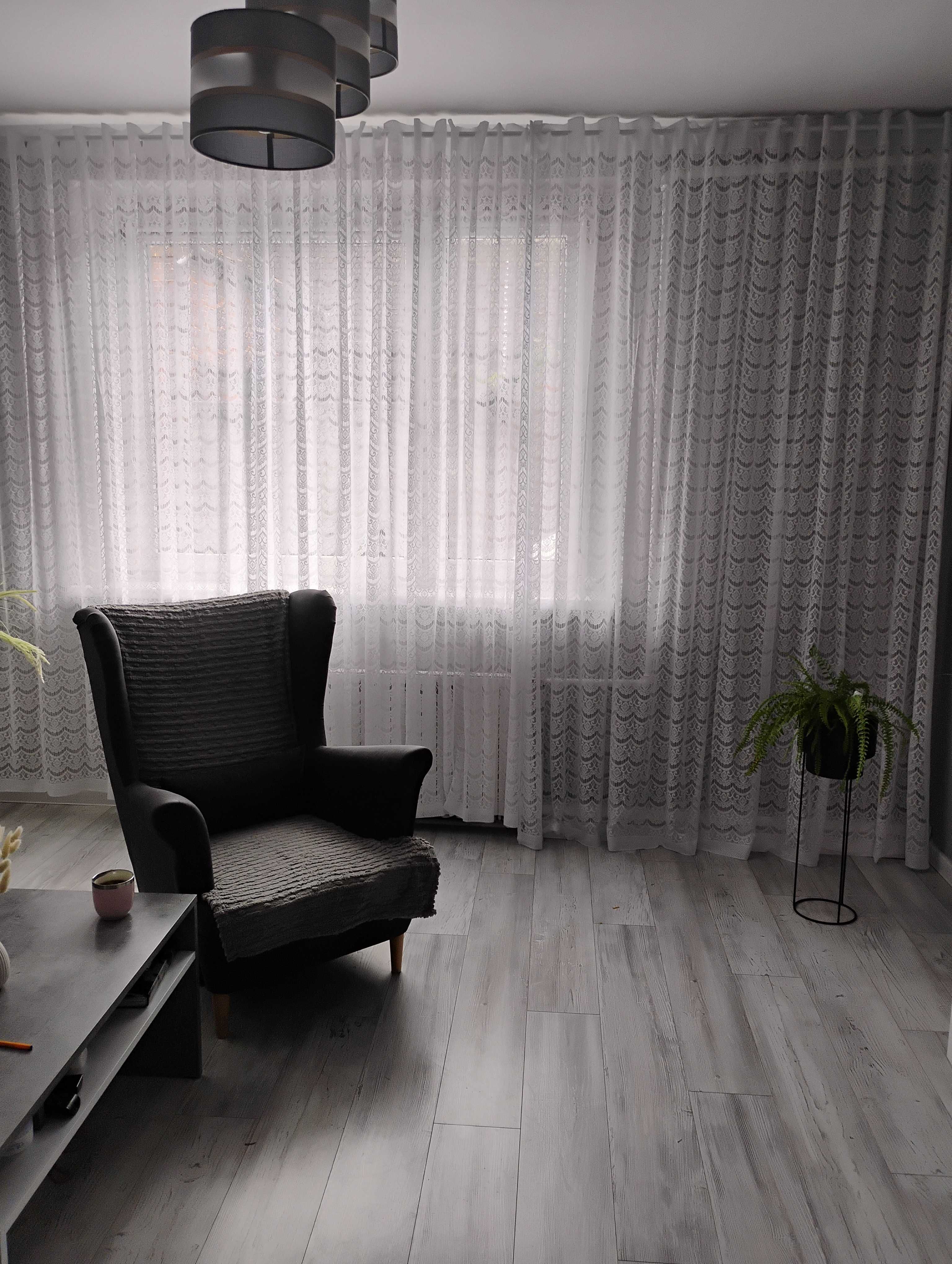 Sprzedam firane szer 3m dl 2.50 m